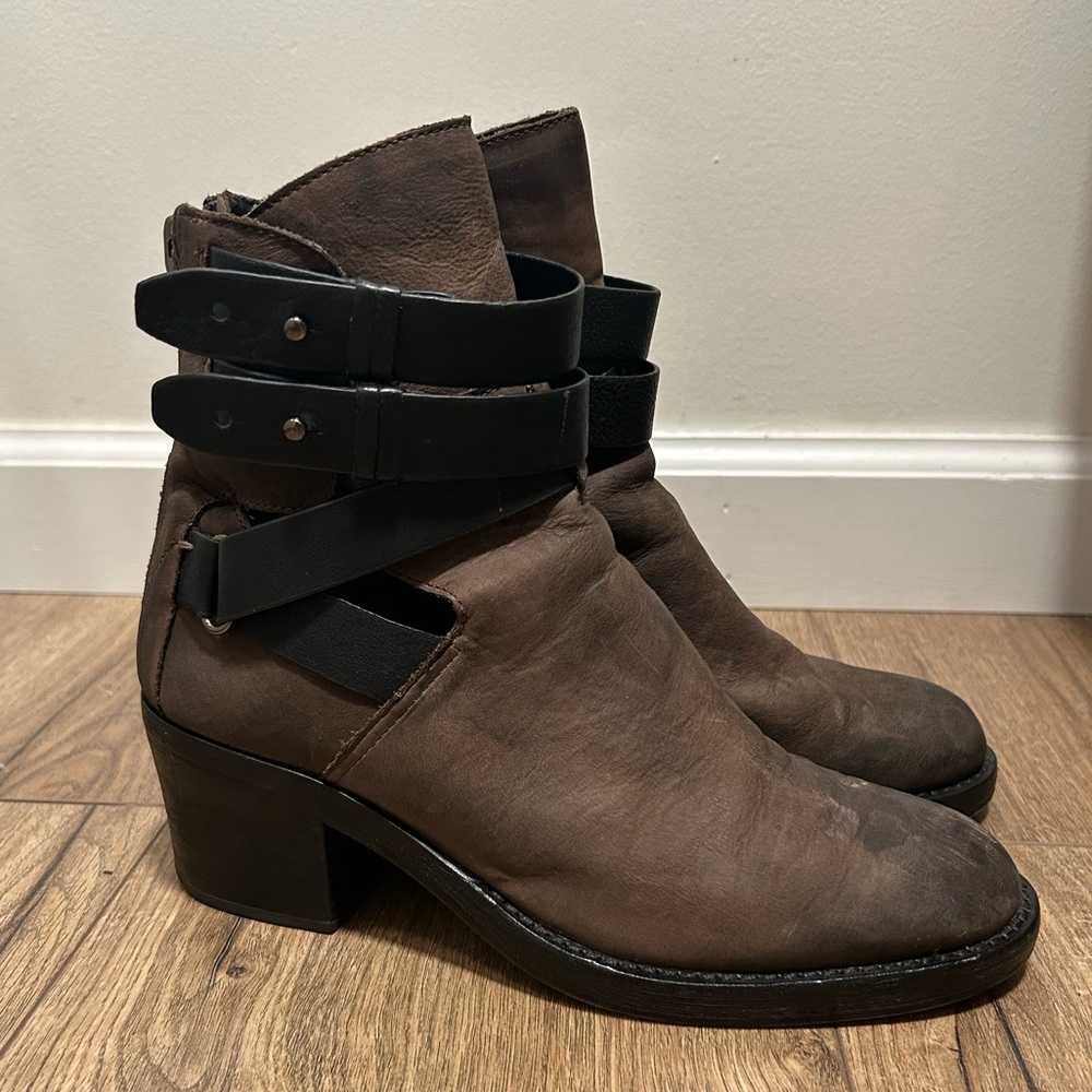 Dolce Vita Size 7 Kinsey Strappy Boots